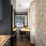 Lägenhet Sunny 1br Near Park & Stadium Riga