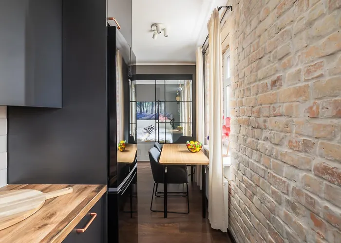 アパート Sunny 1br Near Park & Stadium リガ