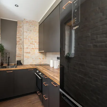 Sunny 1br Near Park & Stadium Daire *