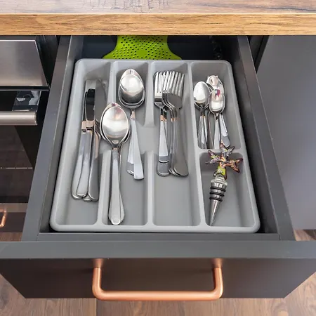 Sunny 1br Near Park & Stadium Daire