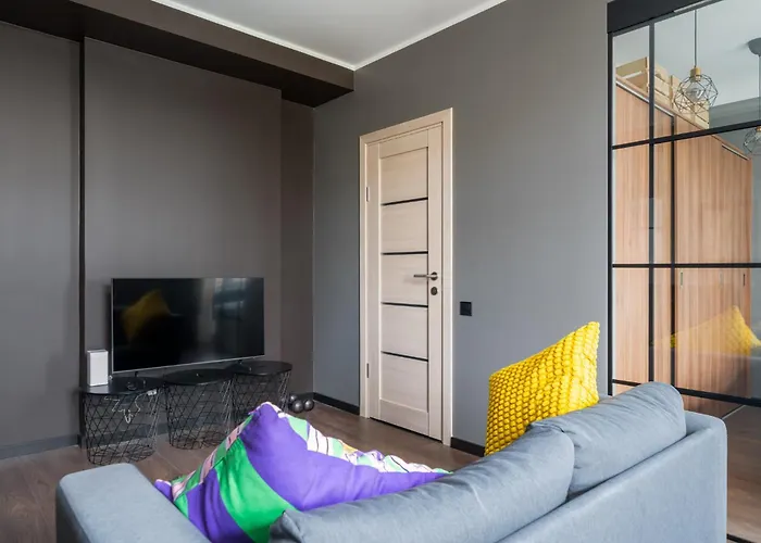 Sunny 1br Near Park & Stadium * 里加