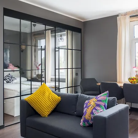 Sunny 1br Near Park & Stadium Apartament Ryga