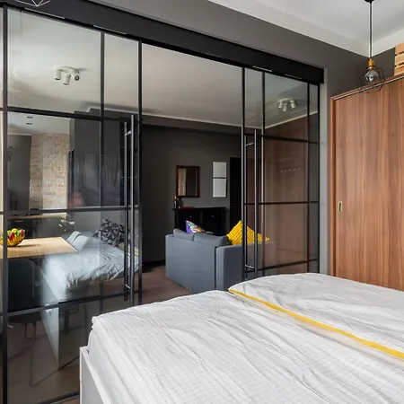 Apartmán Sunny 1br Near Park & Stadium