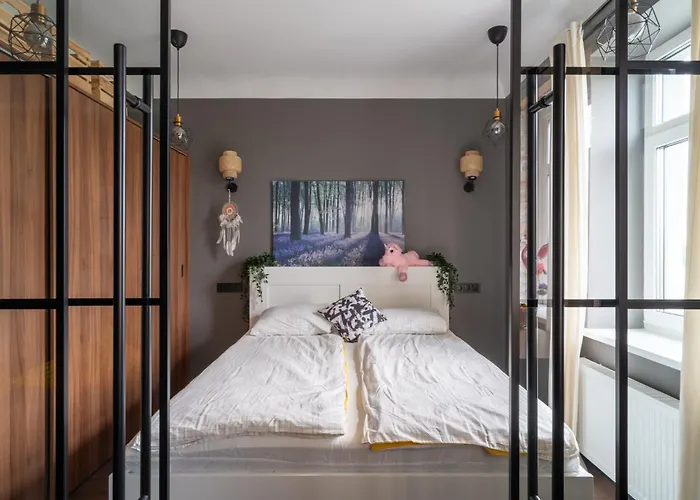 Sunny 1br Near Park & Stadium Ryga