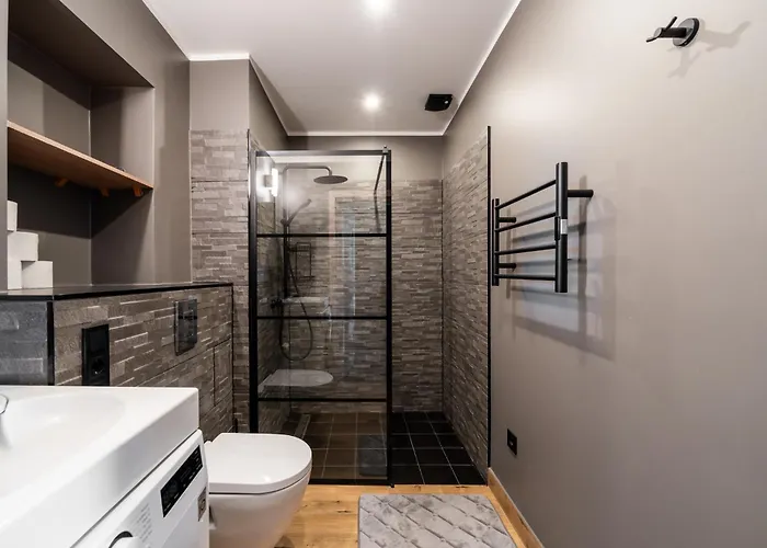 Sunny 1br Near Park & Stadium *