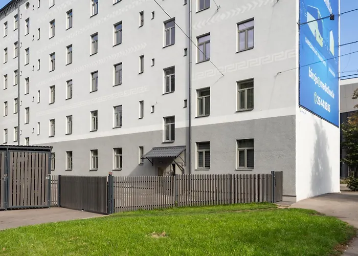 Sunny 1br Near Park & Stadium Ryga