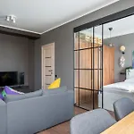 Sunny 1br Near Park & Stadium Apartamento